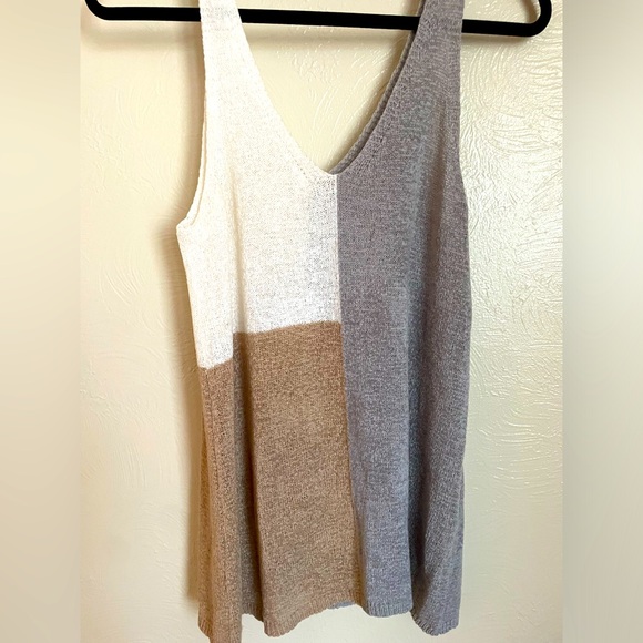Knit Color Block Tank - Picture 2 of 3